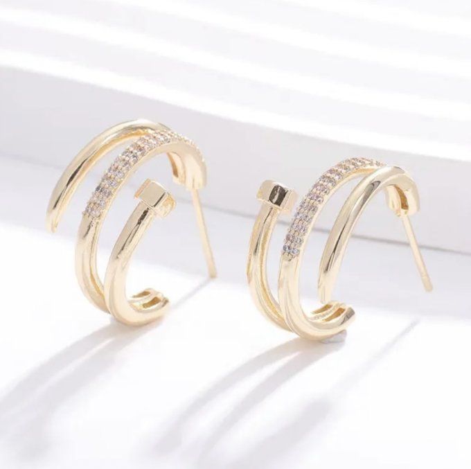 BOUCLES D'OREILLES CLOUS