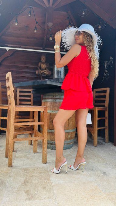 ENSEMBLE SHORT ROUGE 